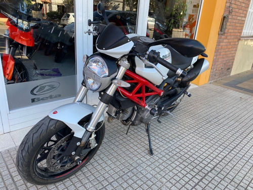 Imagen 2 de 12 de Ducati Monster 796 2012 17000km
