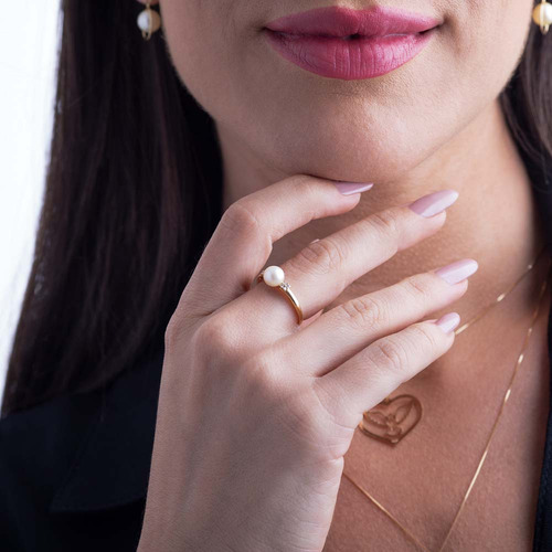 Anel Em Ouro 18k Com Pérola E 4 Pontos De Diamante Aro 17