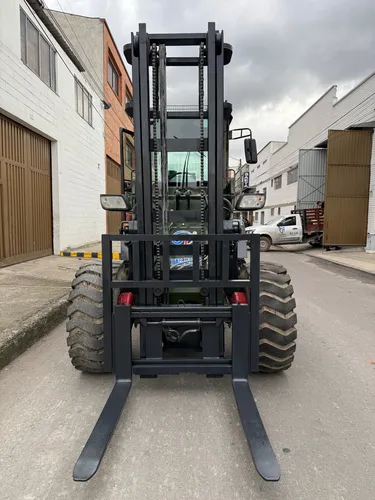 Montacargas 4x4