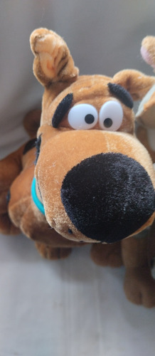 Lote De 3 Peluches De - Scooby Doo - Con Sudadera Y Safari (Usado)