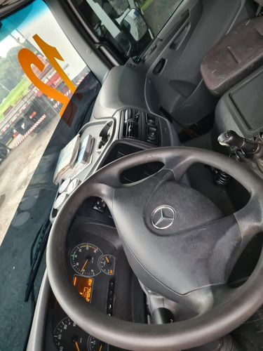 Imagem 6 de 9 de Mb Atego 2425 6x2 Ano 2012 Leito Bau 8,00mts Plataforma