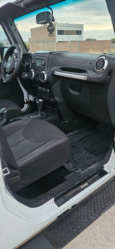 Jeep Wrangler 3.6 Unlimited Sahara V6 4x4 At