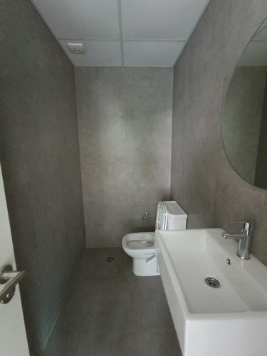 Imagen 16 de 30 de Rivera Próximo Arocena A Estrenar Oficina De 147 M2 !!