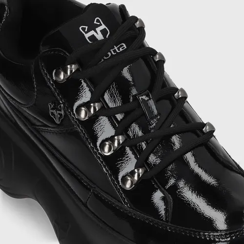 Zapatilla negra gotta sale