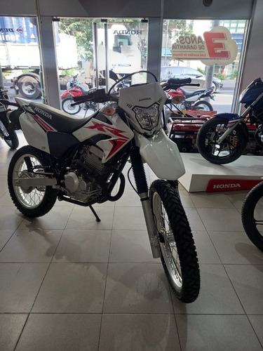 Imagen 7 de 19 de Honda Tornado Xr250 2023 0km Hondalomas