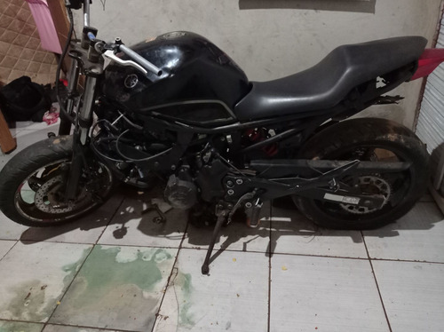 Imagem 2 de 6 de Yamaha Xj6