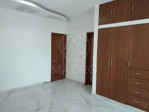 Casa En Preventa En Fracc. Real De Oaxtepec Con Amplio Jardín Y Alberca Con Jacuzzi