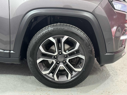 Jeep Commander Limited 1.3T AT 7pas 4x2
