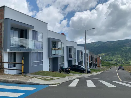 Lotes Residenciales Y Casas