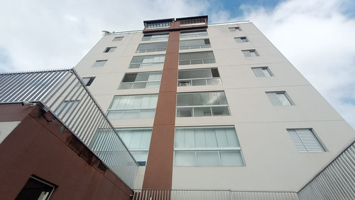 Apartamento 55 M2 Com Suíte E Varanda Ampla.