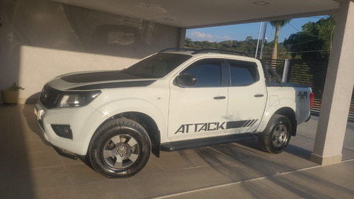 Nissan Frontier 2.3 Attack Cab. Dupla 4x4 Aut. 4p