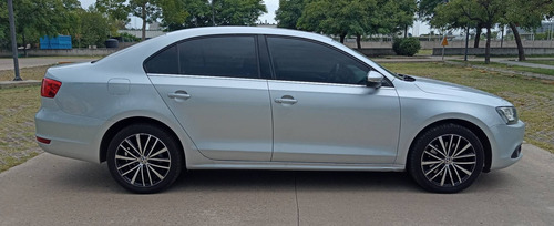 Imagen 4 de 15 de Volkswagen Vento 2.0 T Sportline Dsg L11 2014