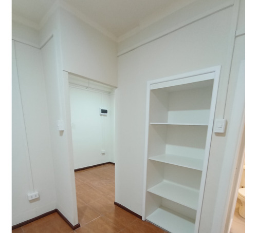 Oficina Paseo Matias Cousiño De 24 M2 Se Vende