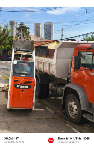 Mini Carregadeira Bobcat S70 , A Menor Carregadeira