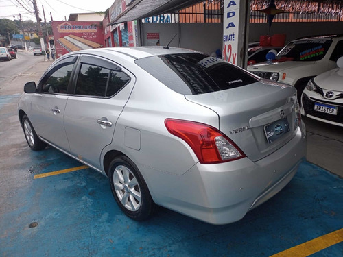 Imagem 8 de 9 de Nissan Versa 2013 1.6 16v Sl Flex 4p