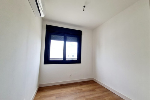 Vendo Casa De 3 Dormitorios En Almadia, Parque Miramar. Con Renta.