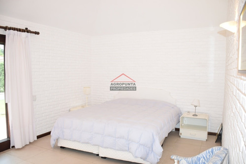 Casa En Roosevelt, 3 Dormitorios *- Ref: 3277