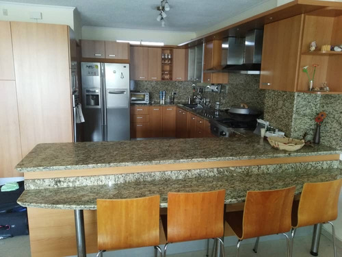 Imagen 2 de 11 de Lujoso Apartamento En El Conjunto Residencial Esturion, A La Orilla De Los Canales Del Complejo Turistico El Morro, Solo Traiga Su Maleta Y Mudese.