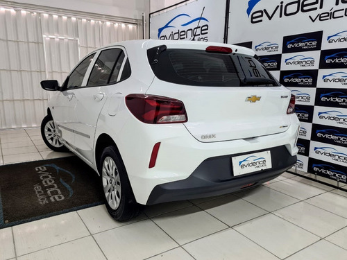 Imagem 2 de 11 de Onix Hatch Lt 1.0 12v Tb Flex 5p Aut.