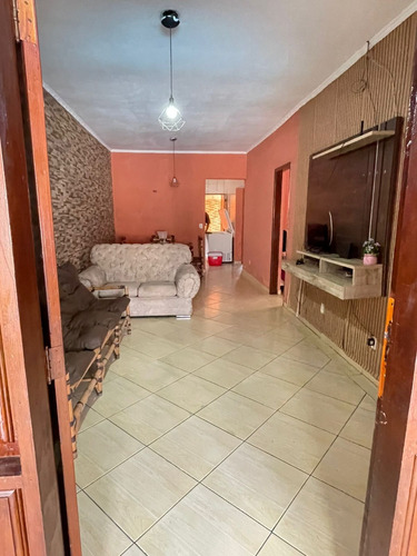 Linda Casa Com Linda Piscina 3 Dormitórios 2 Suítes Itanhaém