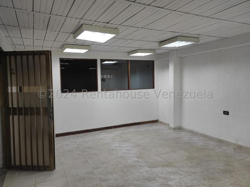 Galpon Urb. Miranda # 25-16257 Mn Caracas - Sucre