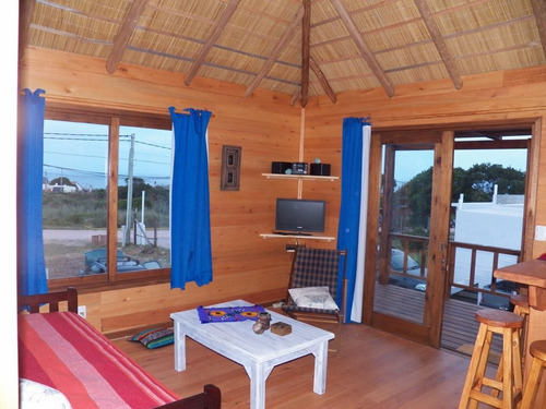 Cabaña A-buá / Punta Del Diablo - Zona Cerro Del Rivero - Calle Nº 9 Entre Nº 12 Y Nº 14