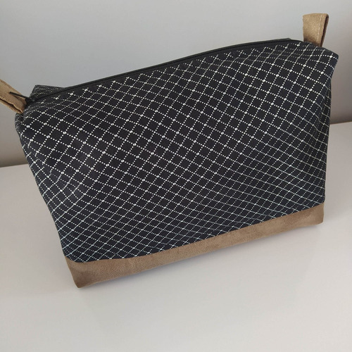 Imagem 5 de 6 de Necessaire Grande Unissex Masculina Bebê Forro Impermeável