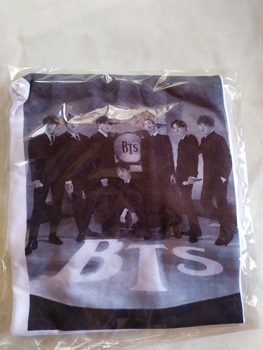 Imagen 2 de 10 de Remera Kpop Bts Vav Momoland Blackpink Personalizada Sublima