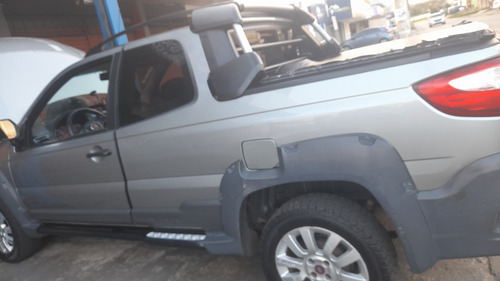 Fiat Strada 1.8 16v Adventure Cab. Dupla Flex 3p