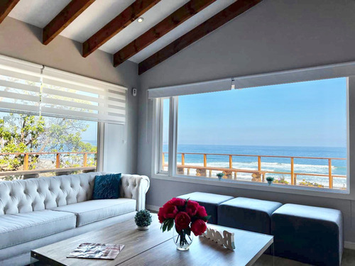 Interesante Casa En Venta Frente Al Mar En Maitencillo