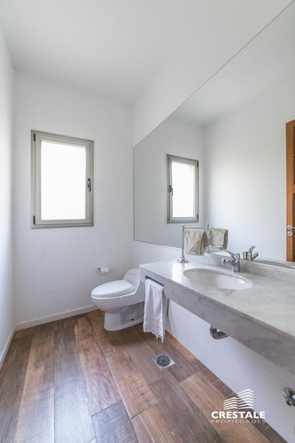 Imagen 10 de 30 de Excelente Casa De 5 Dormitorios En Venta - Rosario Golf Country Club