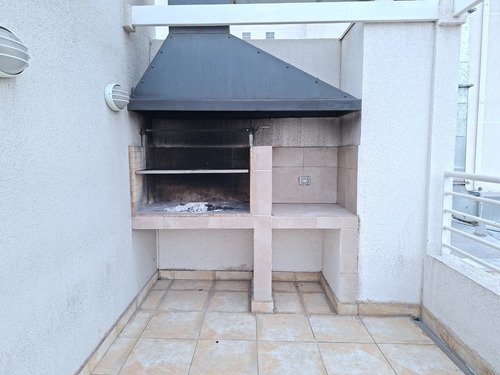 ¡exclusivo Departamento Con Vista Despejada Y Conectividad!