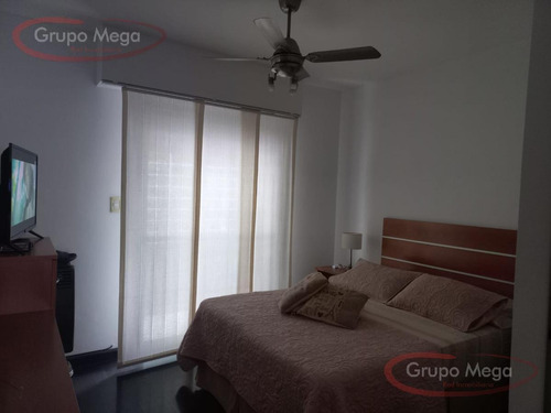 Imagen 4 de 8 de Departamento 3 Amb/ Frente C/ 2 Balcones- Versalles