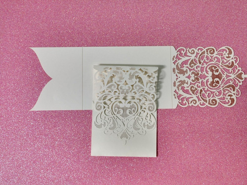 50 Invitaciones Corte Laser Modelos Bifold V 13x18cm Mates