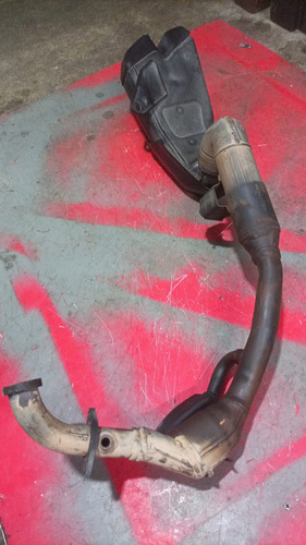 Escape Bajaj Dominar 250 2021 Detalle Moldura (Usado)