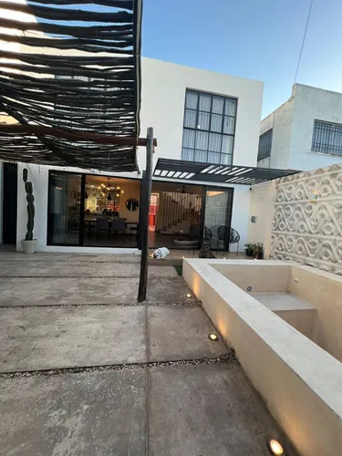 Casa Moderna De 2 Recámaras En Renta En Zona Galerías