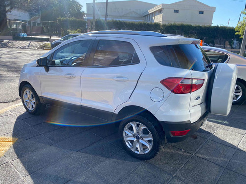Imagen 3 de 7 de Ford Ecosport 2015 1.6 Titanium 110cv 4x2