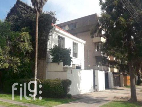 Venta Casa Con Historia, Gran Terreno Bajo Valor De Tasación