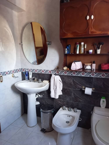 Imagen 8 de 27 de Fernando Perez Alquila Exclusivo Apartamento En Los Mangos Valencia Res Avignon