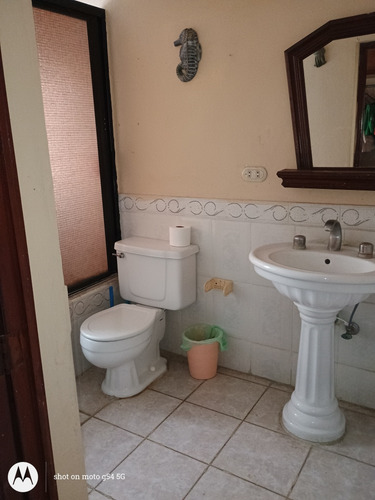 Se Alquila Habitación Amplia