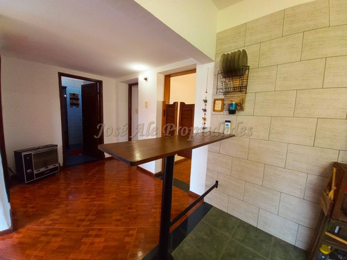 Imagen 6 de 17 de En Venta - Impecable Casa 3 Dorm 2 Baños