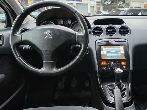 Imagen 13 de 16 de Peugeot 308 2017 1.6 Allure