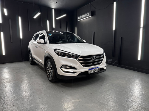 Hyundai Tucson 2.0 4X4 PREMIUM AT L16