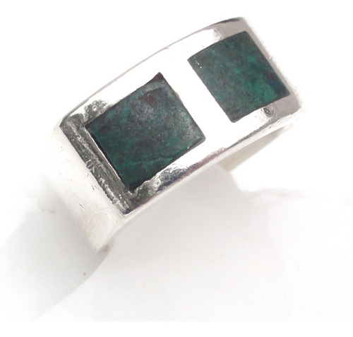 Anillo De Plata Con Piedras Jade Estilo En Una Joya Única