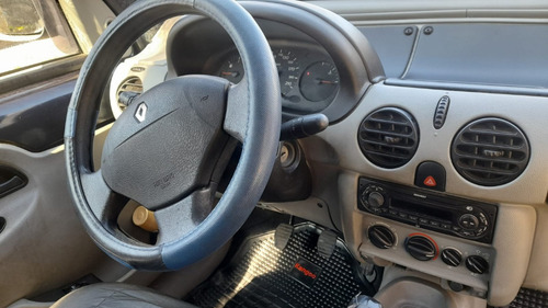 Volkswagen Voyage 1.6 Trenline 101cv
