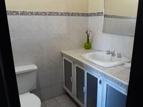 Imagen 2 de 16 de Marol Rentahouse Vende Casa En El Rincon Naguanagua 21-13681