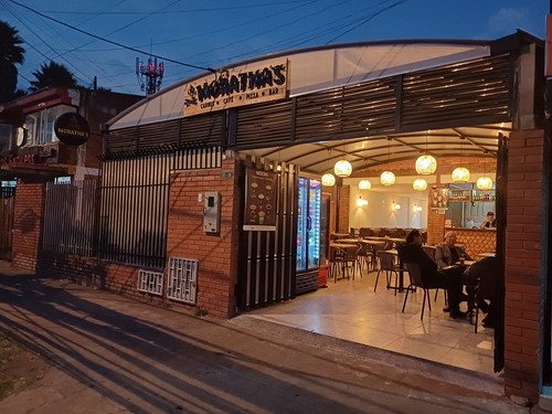 Venta Restaurante Ganga 260 M2 Can - Barrio Esmeralda 