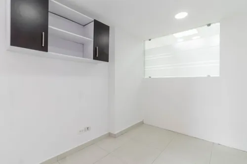 Local En Arriendo/venta En Chapinero Alto. Cod A22221