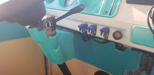 Volkswagen Kombi 1999 1.6 3p Gasolina