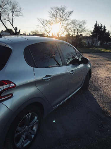 Peugeot 208 1.2 5 Puertas